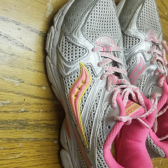 Sneakers - Picture 2 of 4